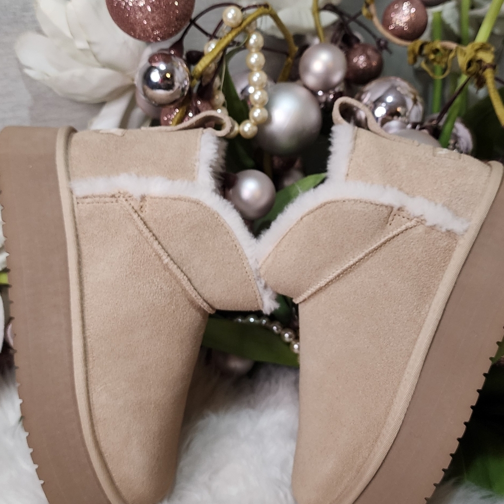 Koolaburra by UGG women Ultra Mini Platform Boots  new